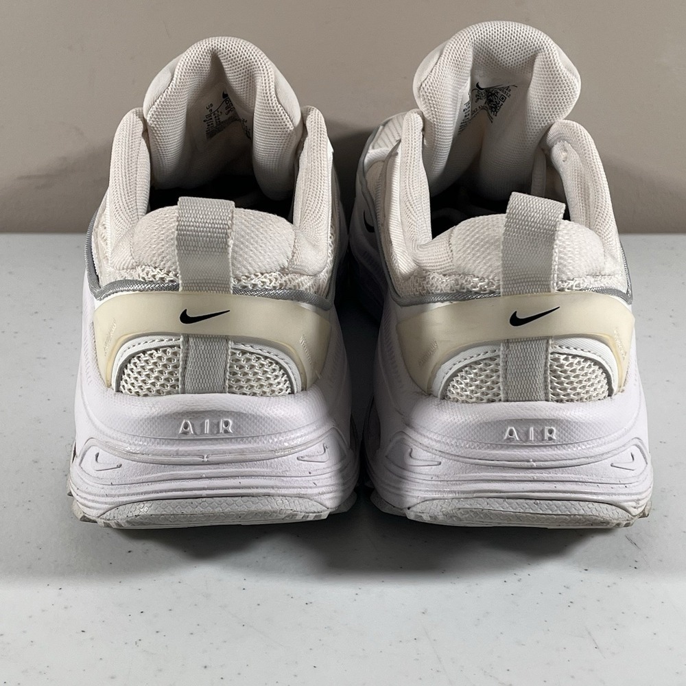 Nike Air Max Bliss White Summit Womens Athletic Sneaker Size 9 - Picture 3 of 12